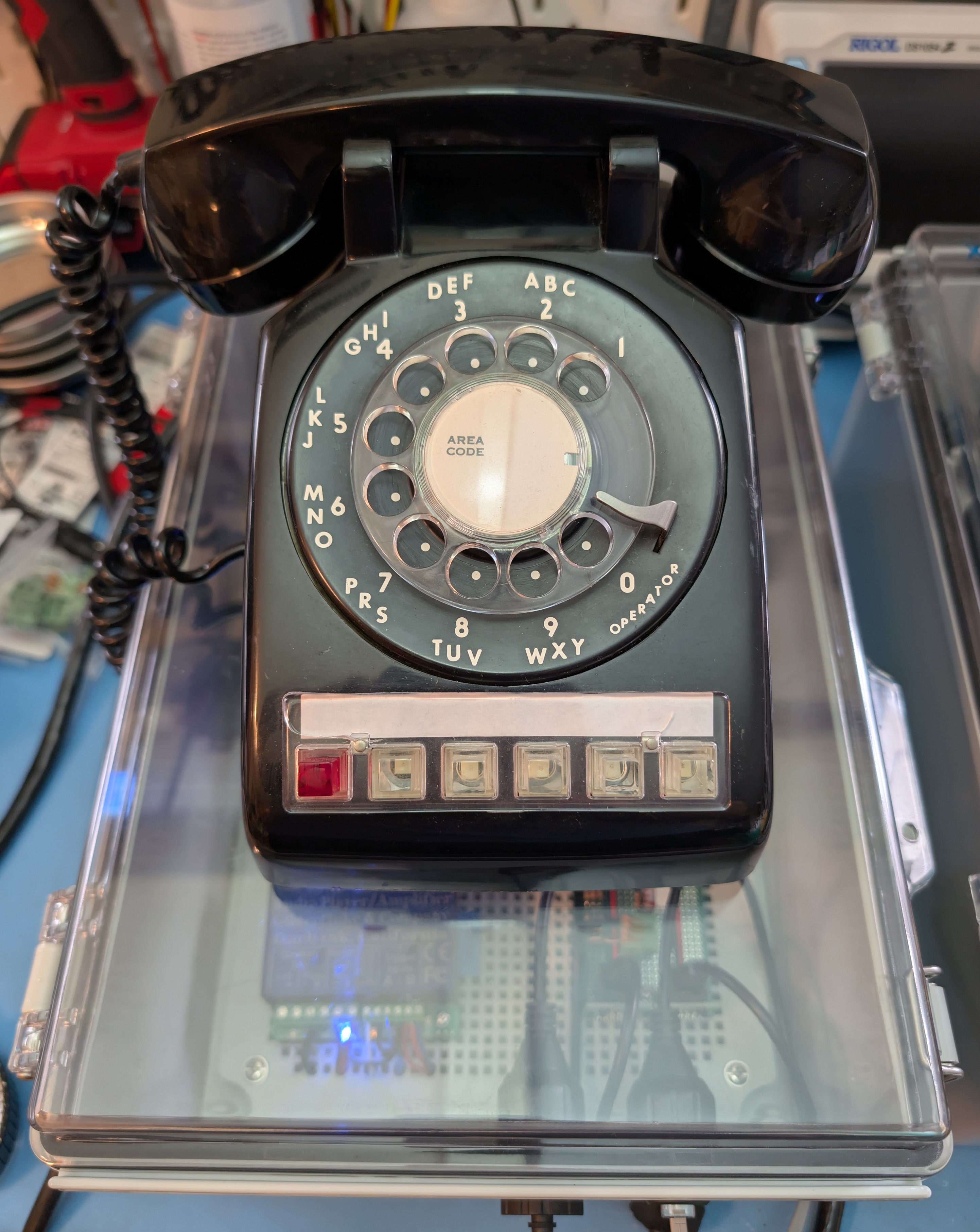 one_enclosure_one_phone